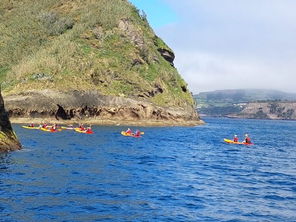 kayak guided tours vila franca